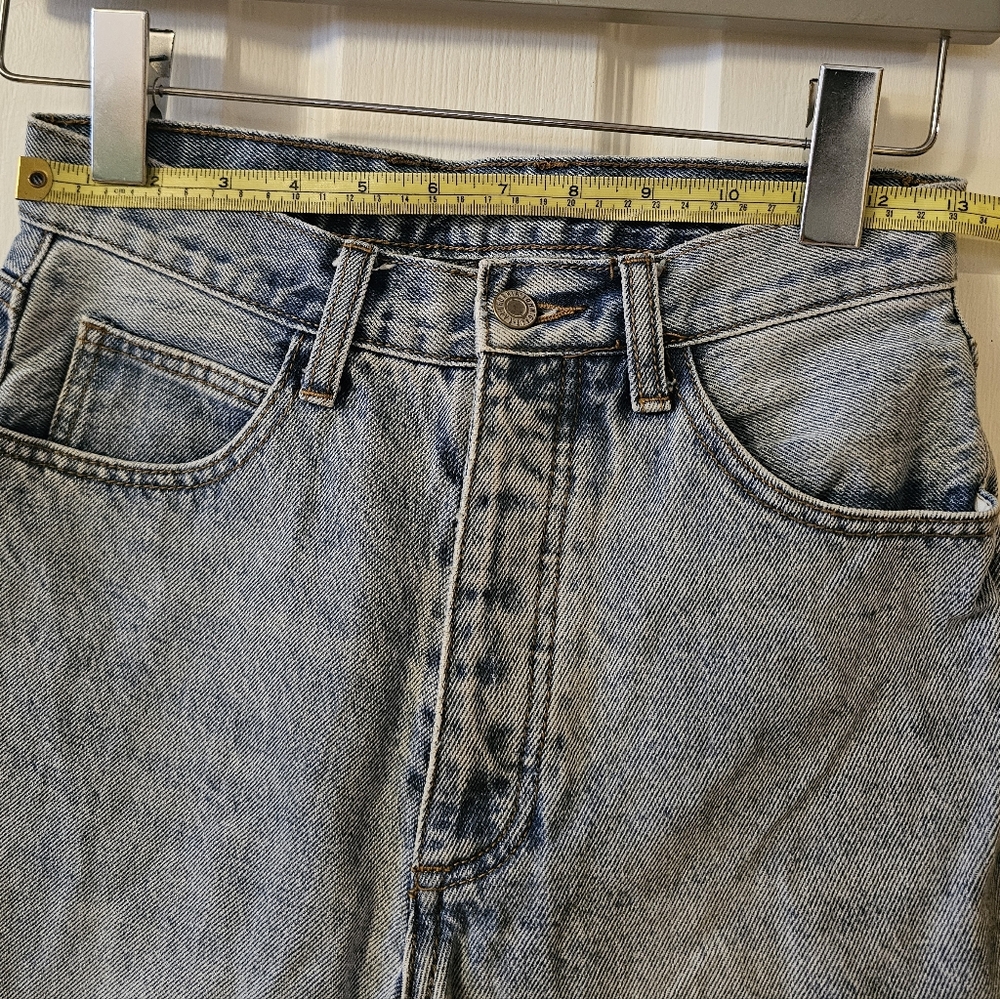 Classic High Rise Blue Jeans - Picture 8 of 12